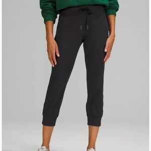 Ready to rulu lululemon crop joggers
